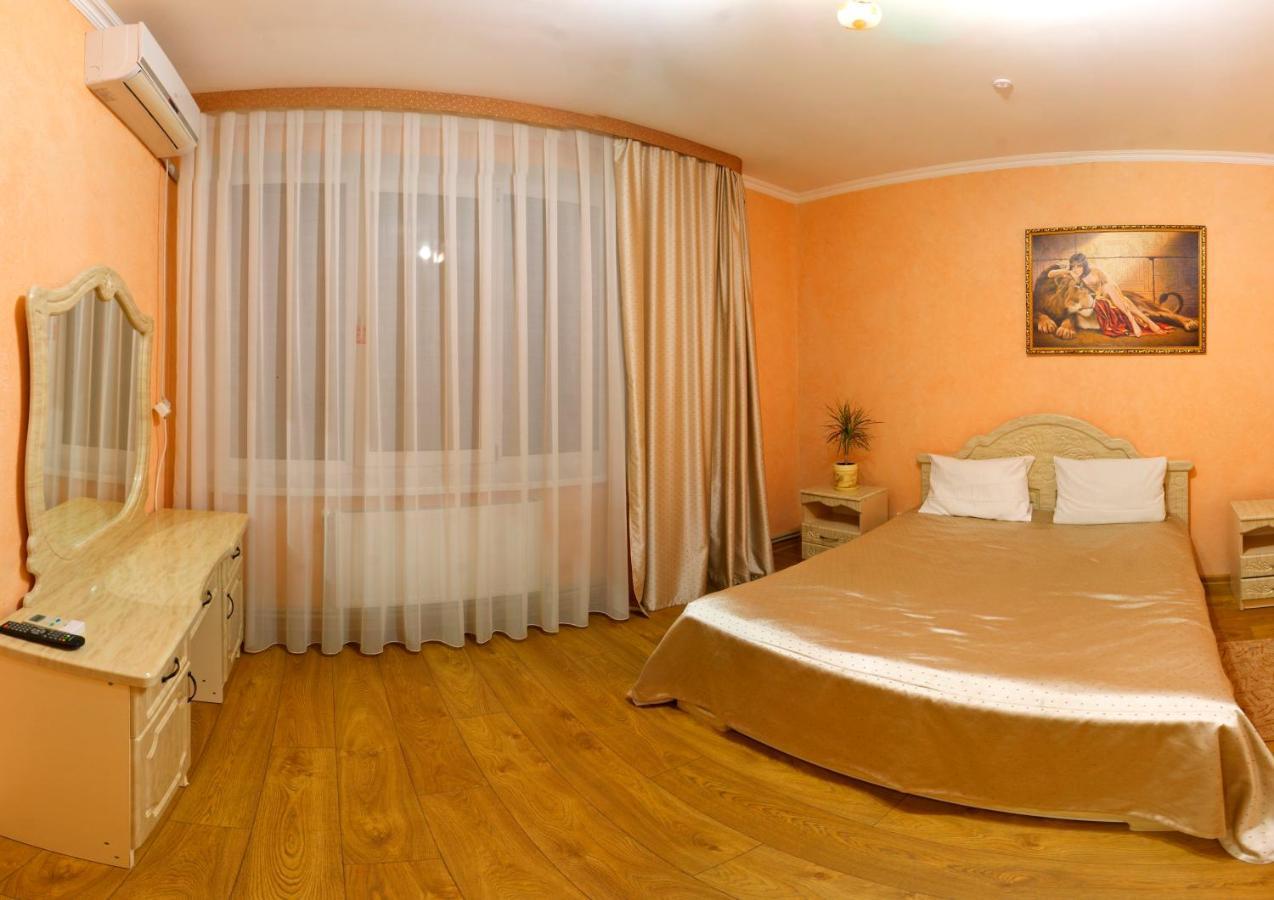 De Luxe Hotell Chmilnik Exteriör bild