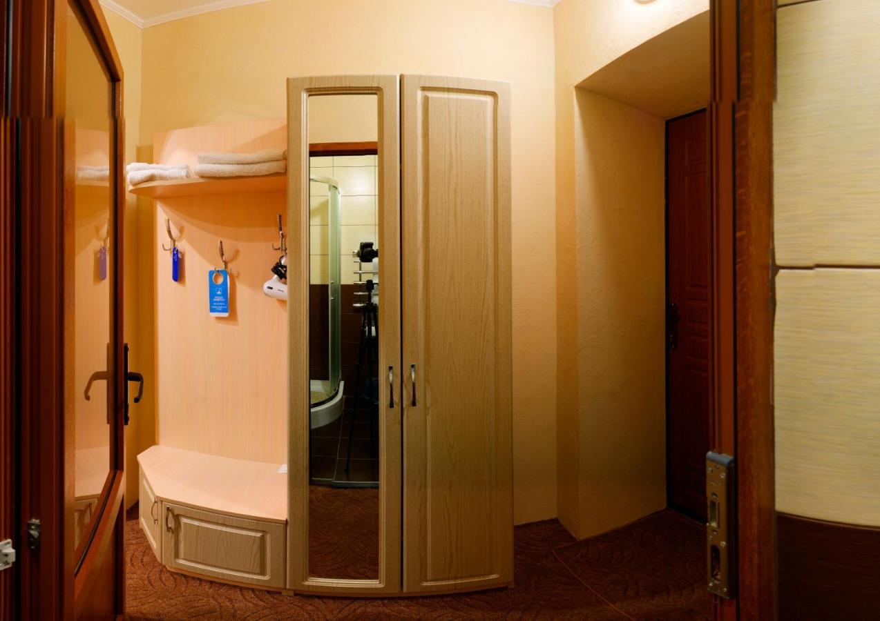 De Luxe Hotell Chmilnik Exteriör bild