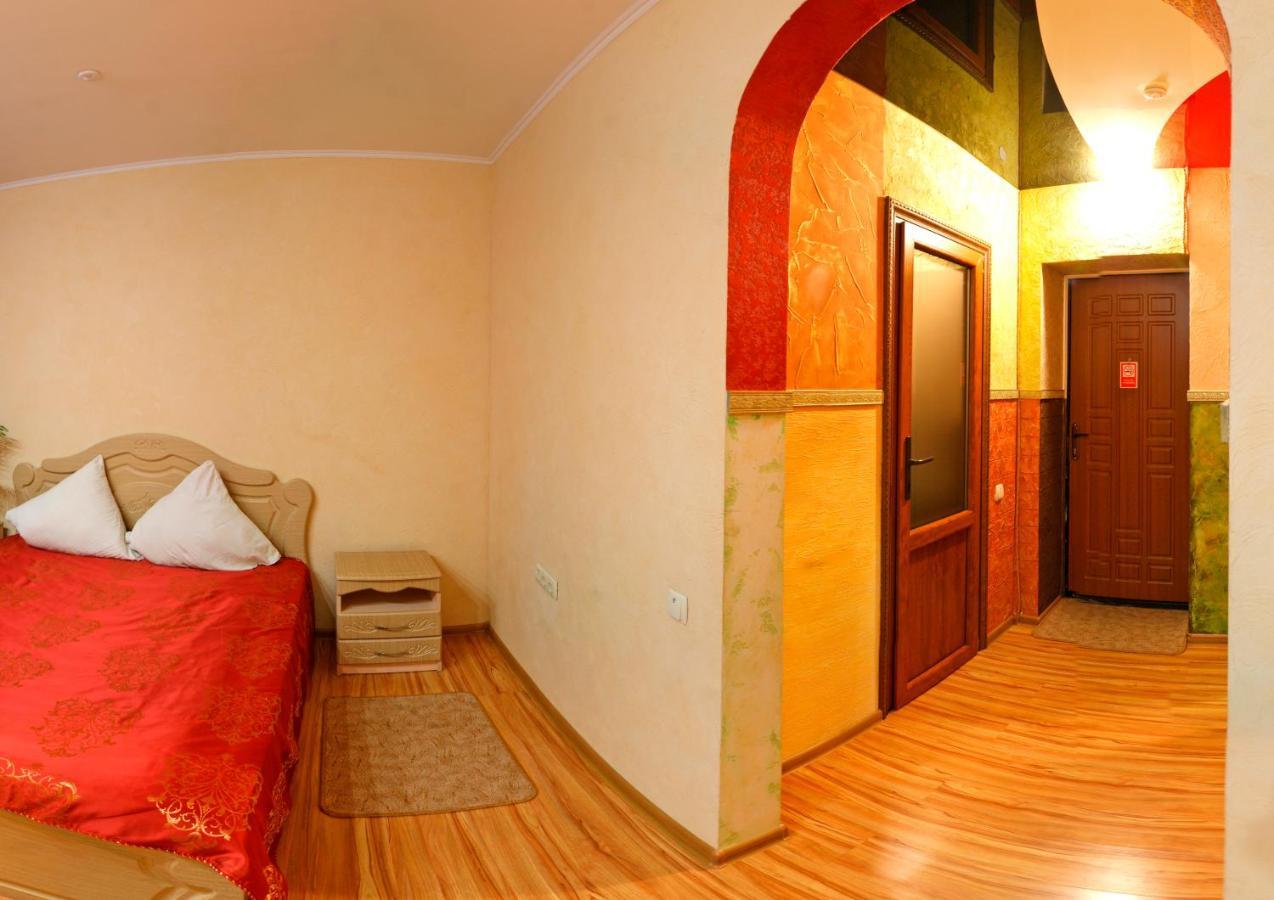De Luxe Hotell Chmilnik Exteriör bild